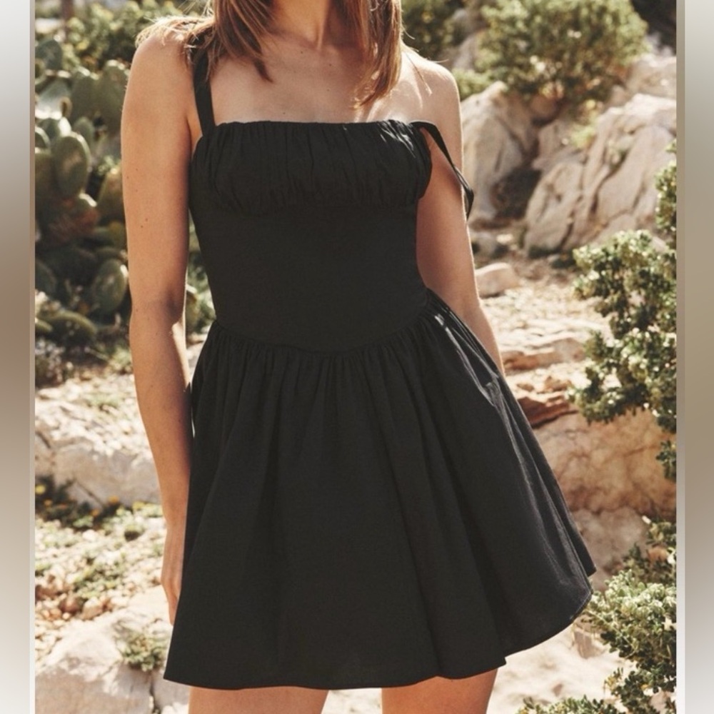ZARA Voluminous Skirt Mini Dress‎ Black